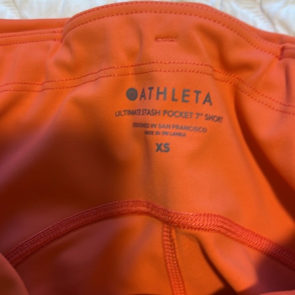 Athleta Biner Shorts 6” inseam - Picture 4 of 9